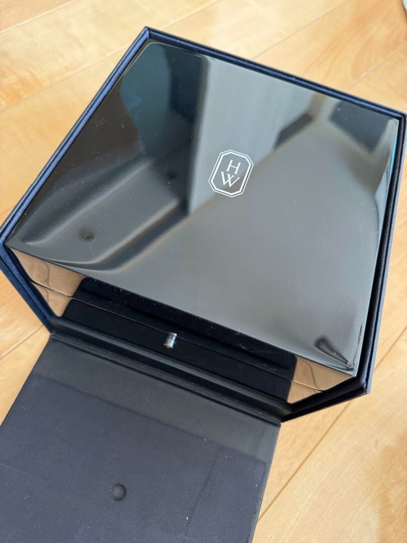 HARRY WINSTON Watch Box Set with Booklet Outer box Square