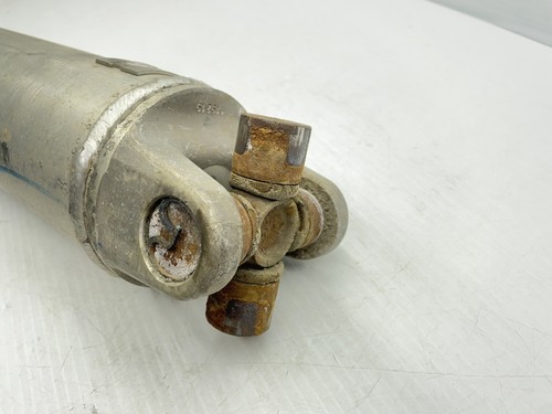 ♻️ 2015-2020 5.3L CHEVROLET TAHOE & GMC YUKON 4X4 REAR DRIVE SHAFT - Picture 2 of 6