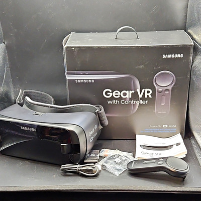 Samsung Gear VR Headset w/ Controller & Original Box - Tested Bluetooth