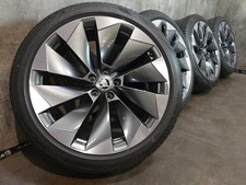Skoda Elroq 50 60 Betria Alufelgen Sommerreifen 235/45 R 21 Seal Pirelli