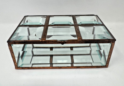 Clear Beveled Glass Box Hinged With Lid. Mirrored Interior Bottom. 6 X 4 X 2.5