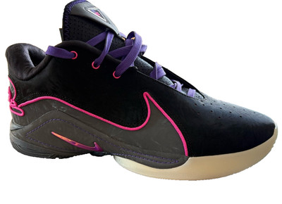 Nike LeBron XXII (22), Gr. 45, black/laser dark-grey, Sneaker, Basketball