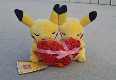 Authentic Pokémon Center Pikachu Pair Valentines 2017 NEW