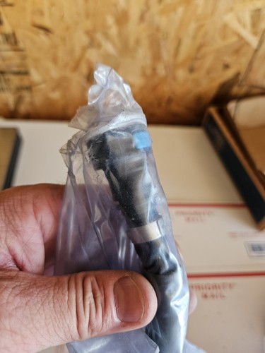CUMMINS 3691470 OEM TUBE FUEL SUPPLY - Picture 3 of 6