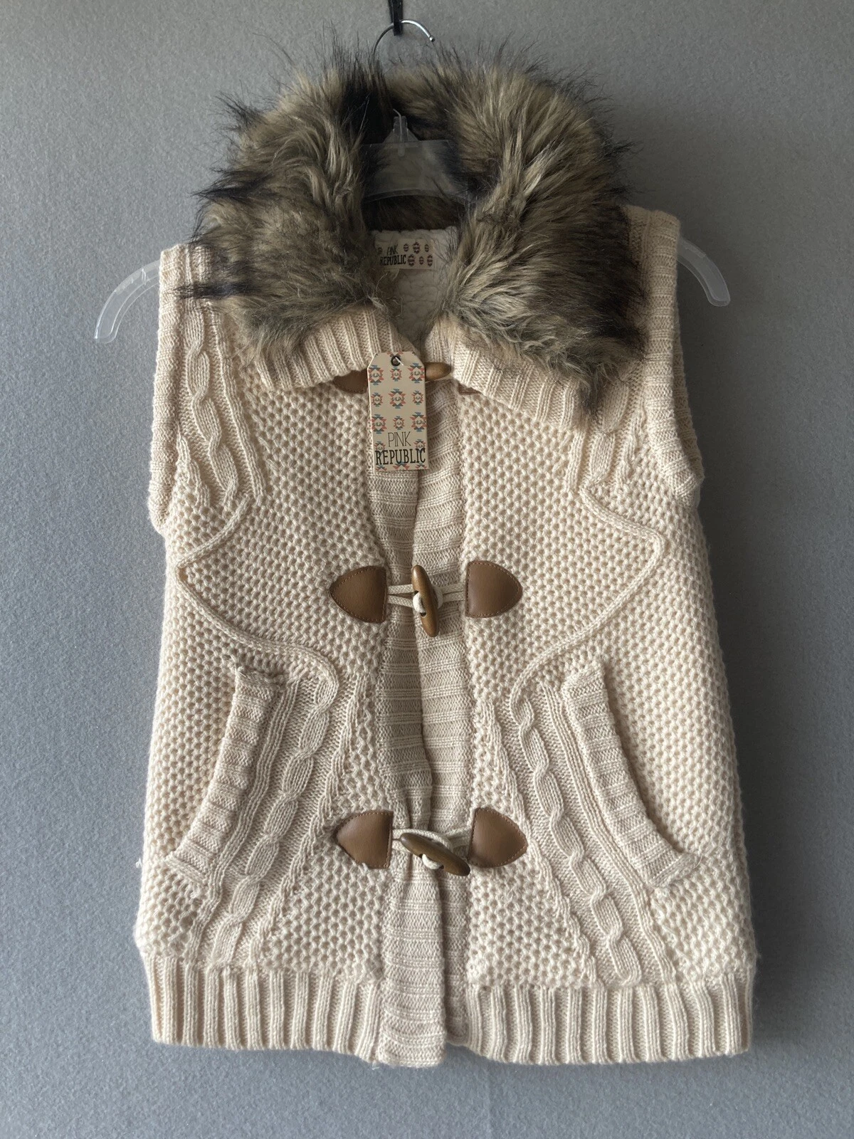 Pink Republic Women’s Sweater Vest S 7/8 Toggle Button Hoodie Faux Fur #2336