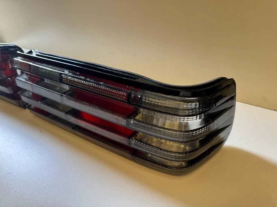 NEW ! Smoke Rear Tail Light Taillight Rear Lamp for Mercedes-Benz W126 C126 2pcs - Imagem 3 de 4
