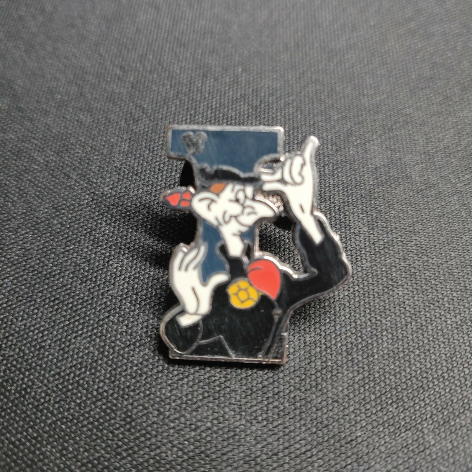 Alice in wonderland Jack pin Hidden Mickey Pin 9 of 26