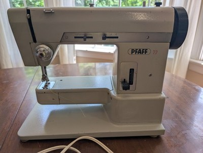 Vintage PFAFF 77 Sewing Machine w Foot Control