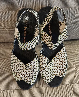 Bernie Mev Comfi peep-toe mary jane flat sandal metallic basket weave 7.5 / 38
