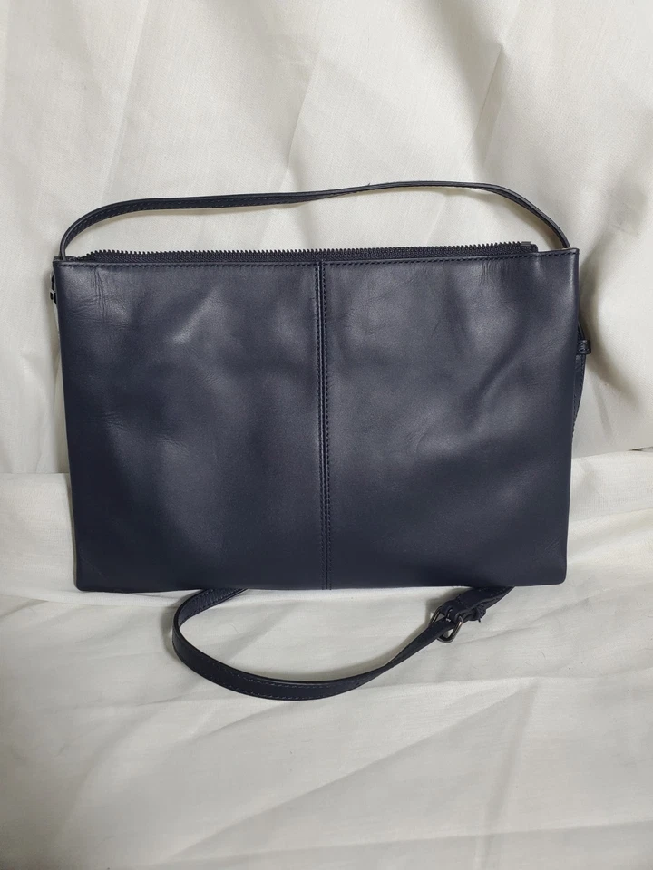 Bolso Bandolera Vince Camuto Cuero Azul Marino Negro Cuero Genuino Gamuza Foto 3 de 3
