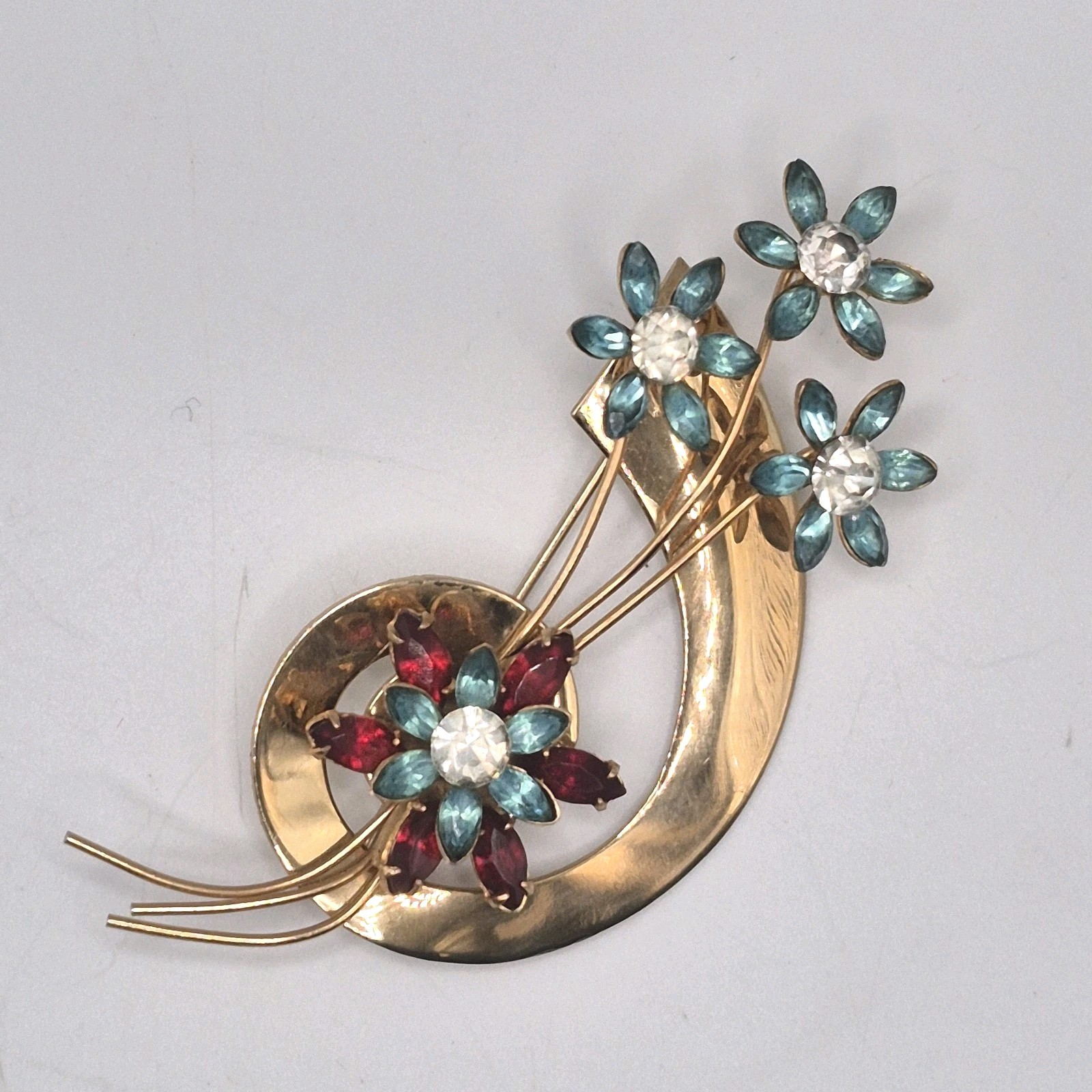 VTG 1940s Retro Floral Spray Brooch Ruby & Aqua Rhinestone Gold Plated