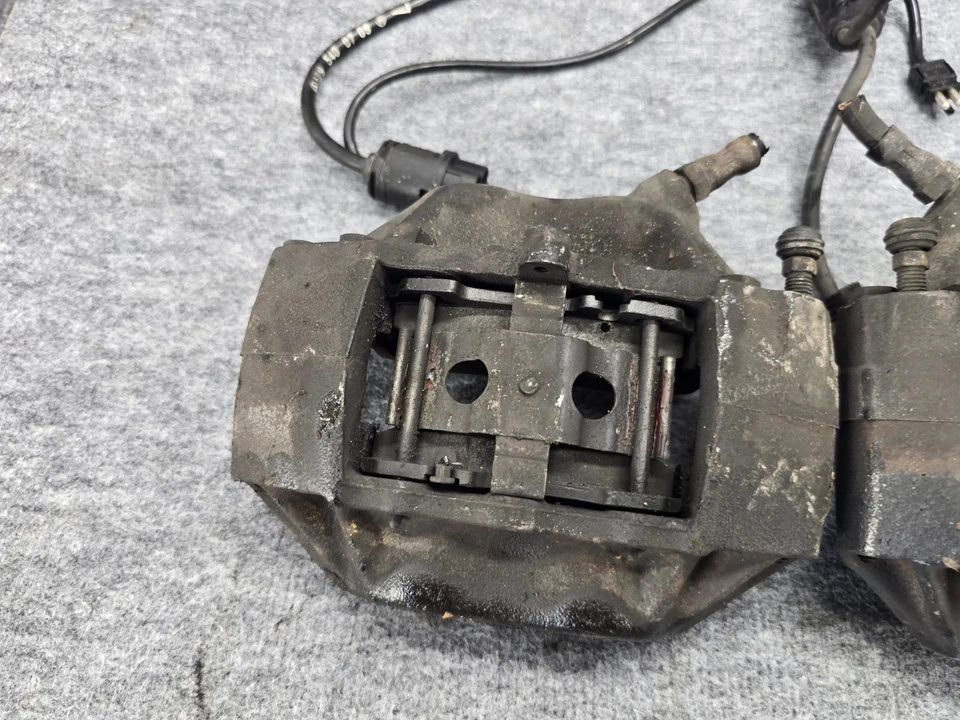 Front Brake Caliper Calipers Set Assembly Mercedes R129 Sl500 Sl320 oem - Image 3 of 4