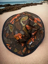 NWT Baby Banz Hat 0-2 Years Wrap Around 100% UV Protection Brown Kangaroo Print