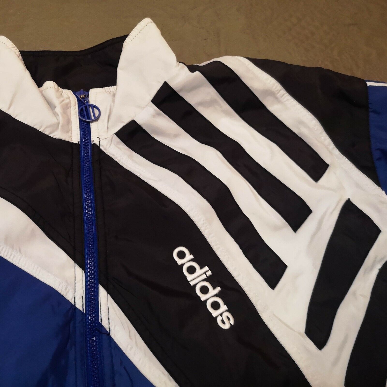 Oferta tuberculosis cayó rare vintage Adidas track jacket shiny nylon Size M adi multi color D6 F180  | eBay