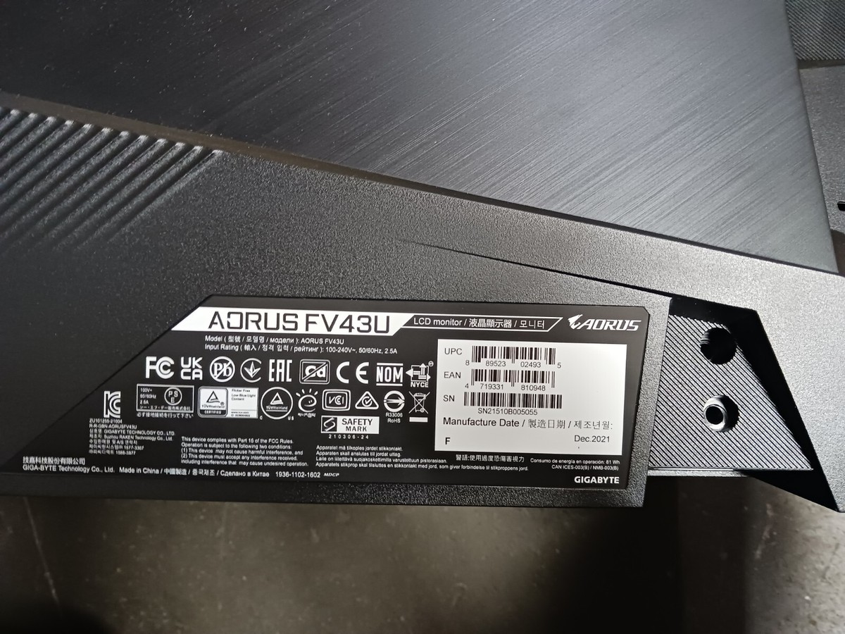 GIGABYTE AORUS FV43U 43