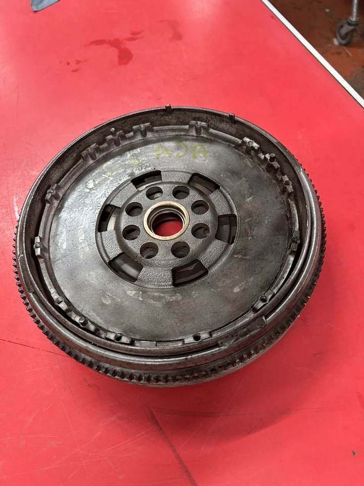 Volante Volkswagen Transporter T4 2.4 AAB AJA massa dupla VW - Imagem 3 de 4