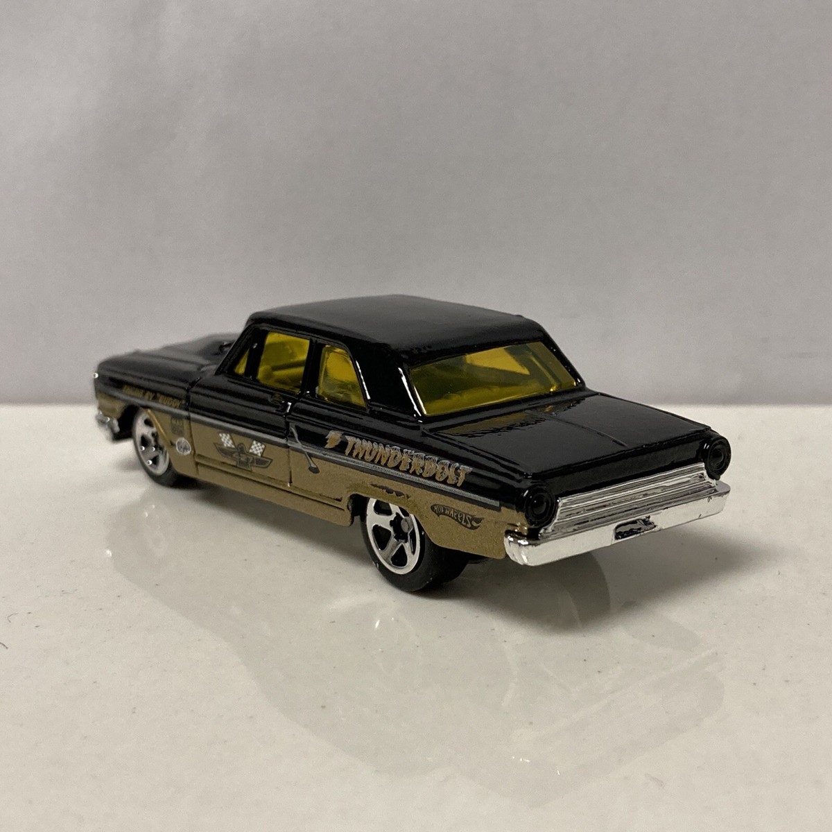 ミニカー Maisto 1964 FORD FAIRLANE THUNDERBOLT Maisto Custom Shop - Ford Fairlane Thunderbolt Hard Top