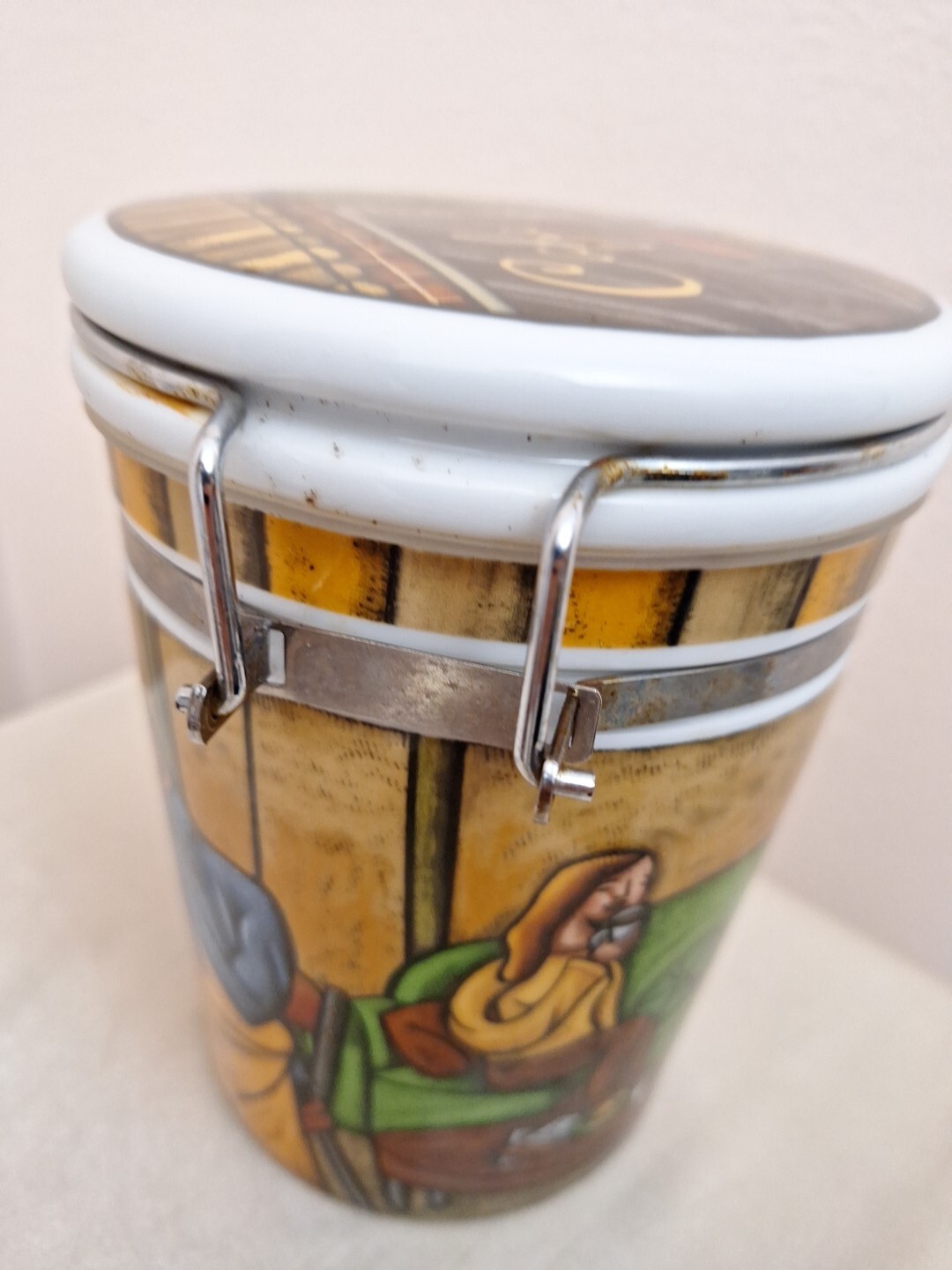 Airtight Canister Cafe, Illustration y Sylvie Bourbonniere, Joie de Vivre