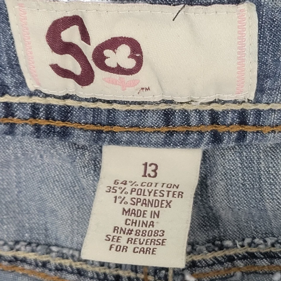 Pantalones cortos de mezclilla lisos azules talla 13 SO para mujer Foto 2 de 4