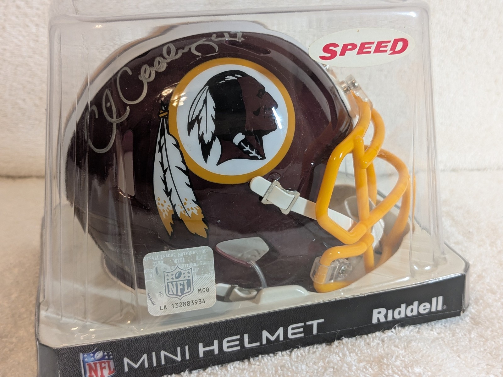 Chris Cooley #47 Signed Autograph Washington Redskin Riddell Speed Mini Helmet