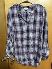 Woman’s Time And Tru Top Sz L