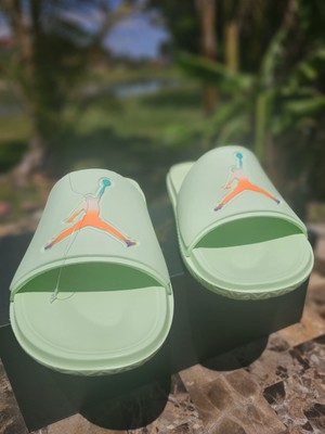 Size 14 Nike EYBL Calm Slides Sandals Mint Green Family PE  display picture 3