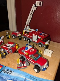 LEGO CITY: Fire Station (7240),  (7241), (7239),(7942) retired 2005 