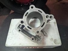 Royal Alloy or Scomadi 205 Malossi cylinder