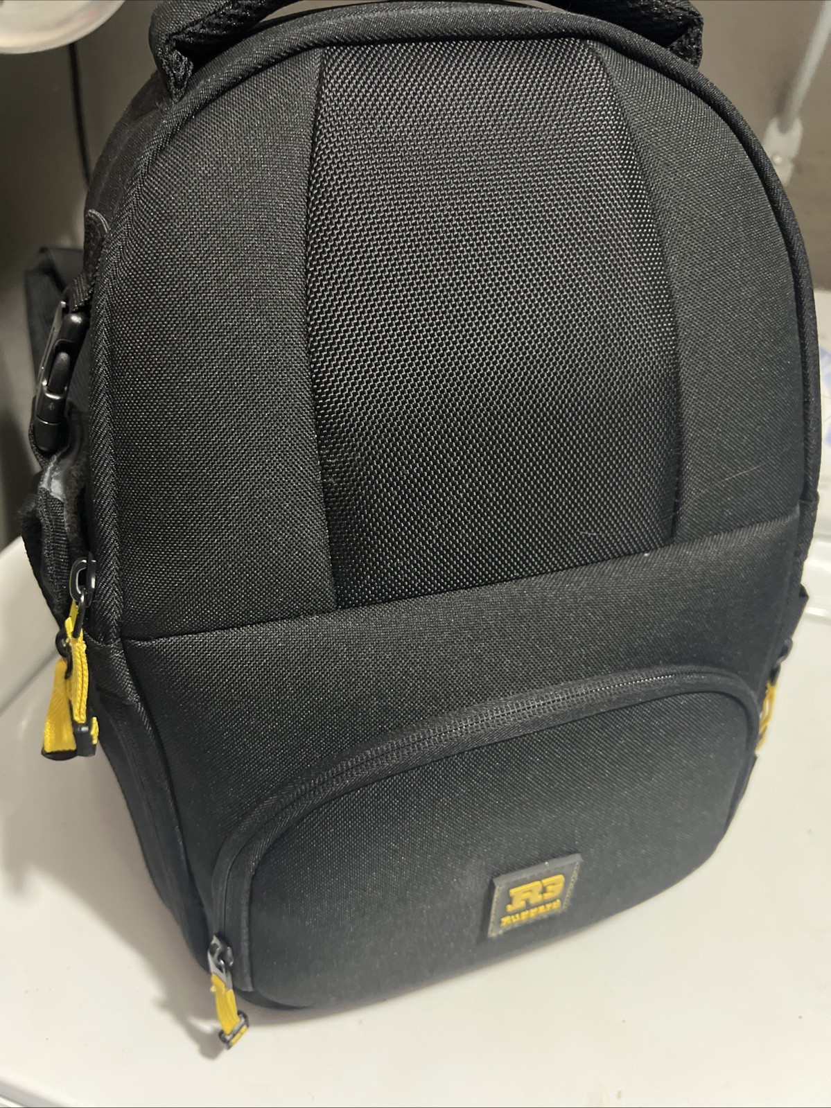 Ruggard Triumph 15  35 Sling Black Camera Bag 16.5" x 10.2" 