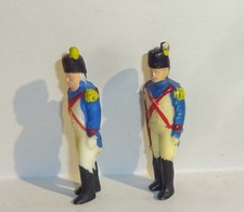 2x SOLDAT MIT GEWEHR UND FEDERBUSCH Stiefel MATT + GLÄNZEND Soldaten 1977/78 ORI