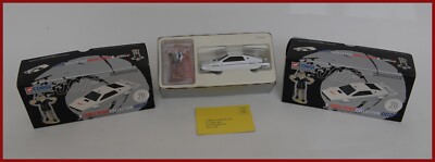 Corgi Classics - James Bond 007 - Lotus Esprit and Jaws Figure