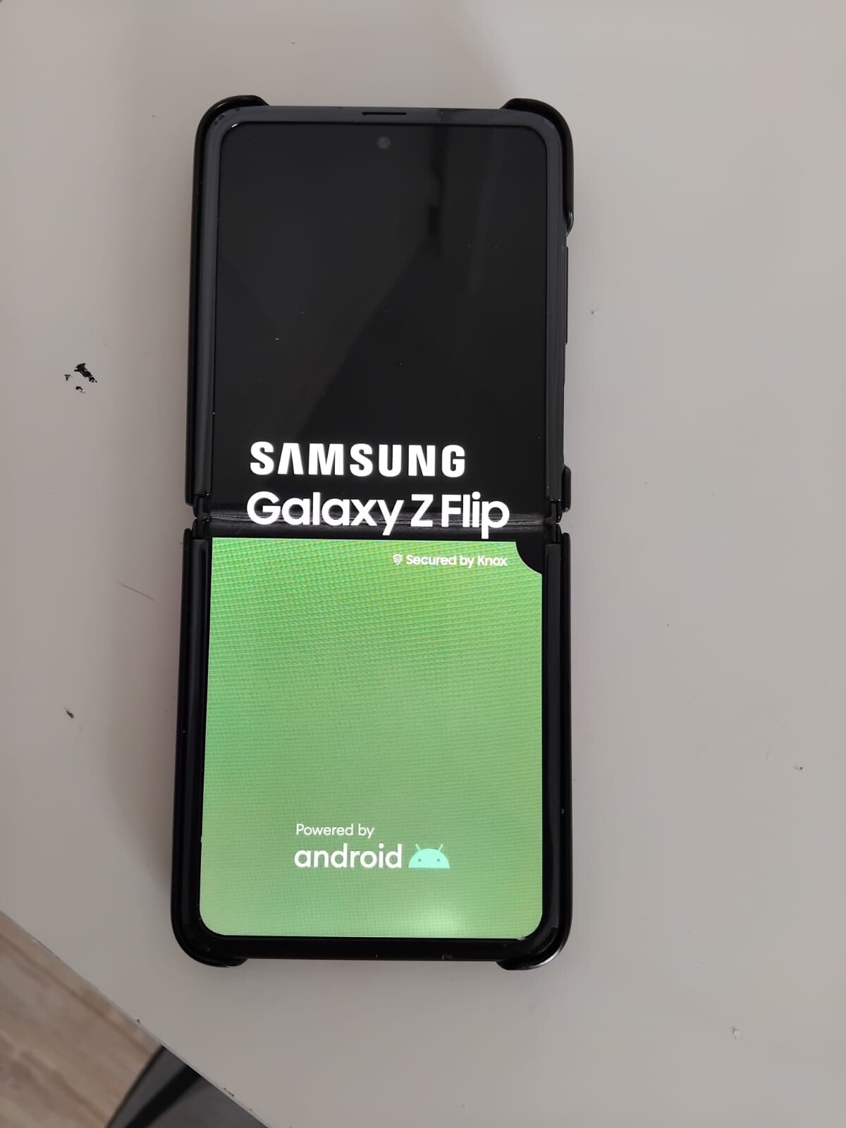 Foto 2 van Samsung Galaxy z flip 3