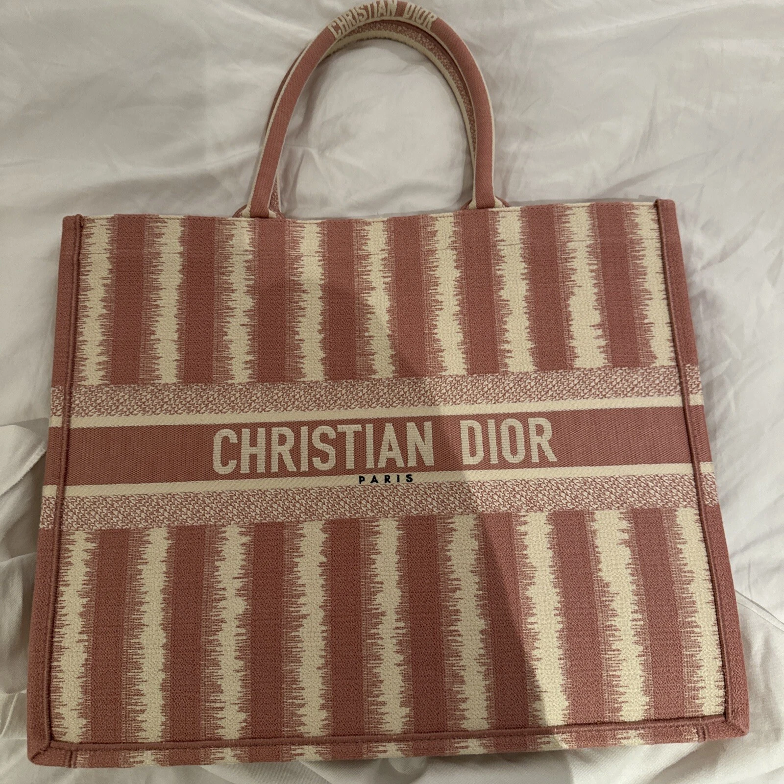 Sac fourre tout livre en tissu Dior