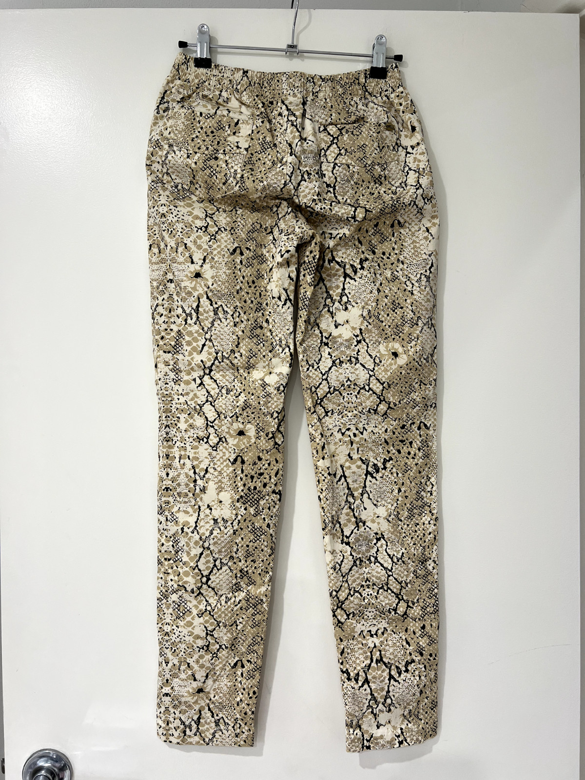 Spell Women's Snakeskin Python Print Pants Size 10 - image 2