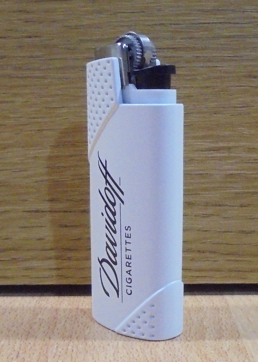 legal age to buy cigarettes in spain A pack of cigarettes is already a luxury item in Europe: €23 in the UK, €19  in Ireland, and €13.50 in France. In Spain, the price is currently €6.15,  although the trend
