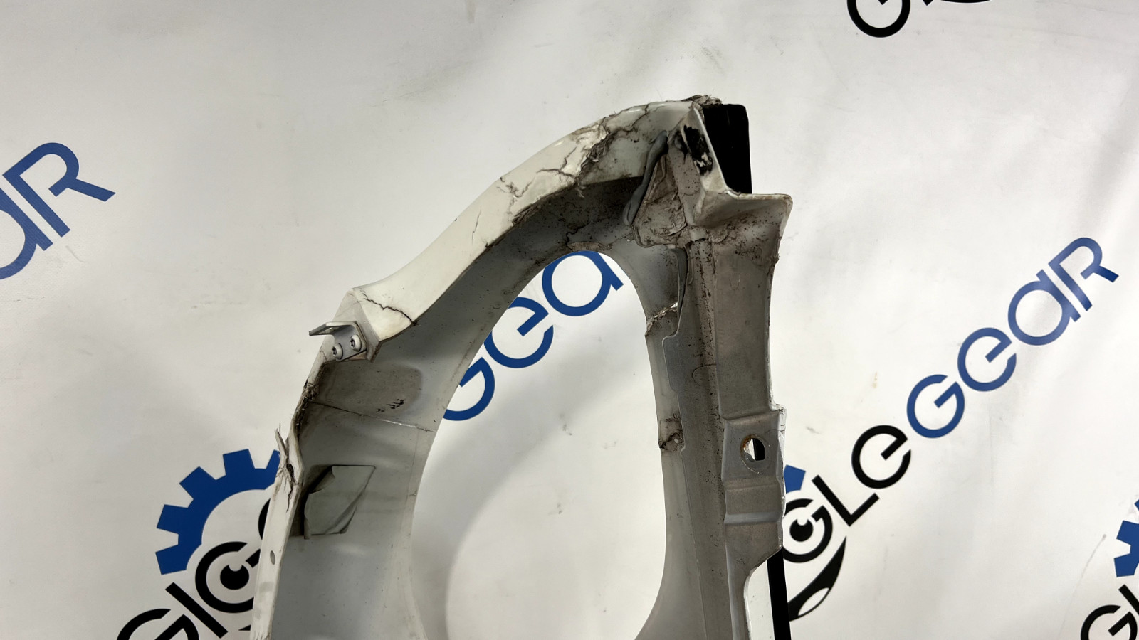 2006-2016 ASTON MARTIN VANTAGE V8/V12 RIGHT FRONT FENDER USED OEM