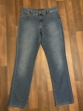 Bandolino Jeans Women's Size 6 Amy Straight Leg 29 Inseam.  G1