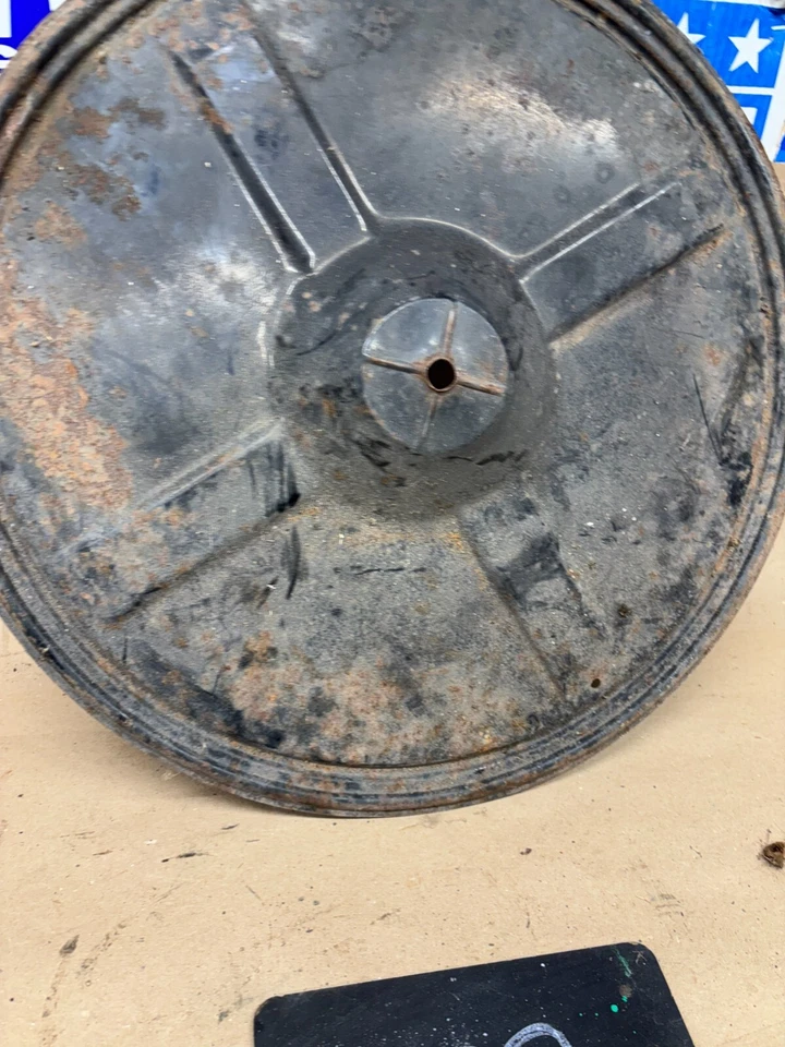 1962 1961 62 61 1963 64 65 Cadillac neumático de repuesto cubierta de llanta tapa estampada O Foto 3 de 4