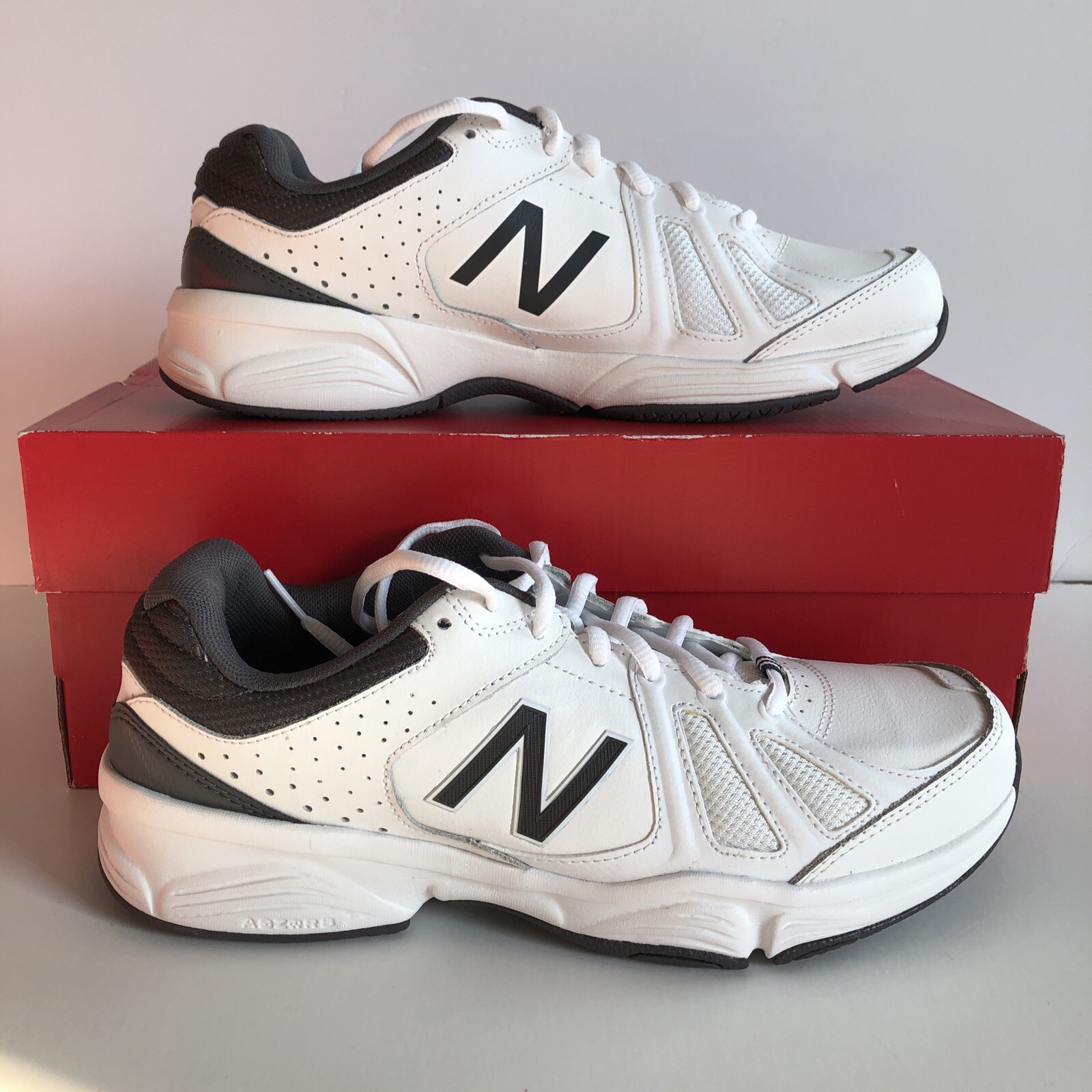 New Balance White Sneakers Men's Size 8.5 Training Shoes 519 V2 Comfort Insert