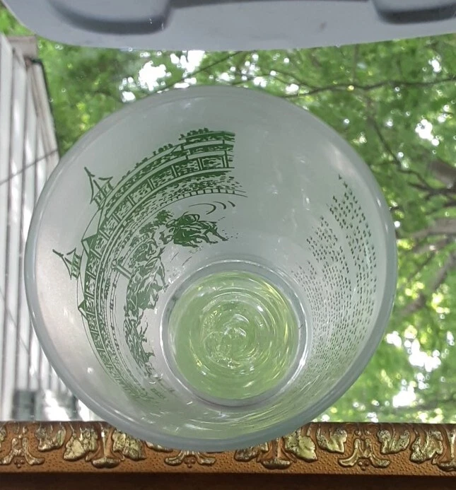 1950 年完美官方 KENTUCKY DERBY 磨砂薄荷朱利玻璃,丘吉尔唐斯  — 第 3/4 张图片