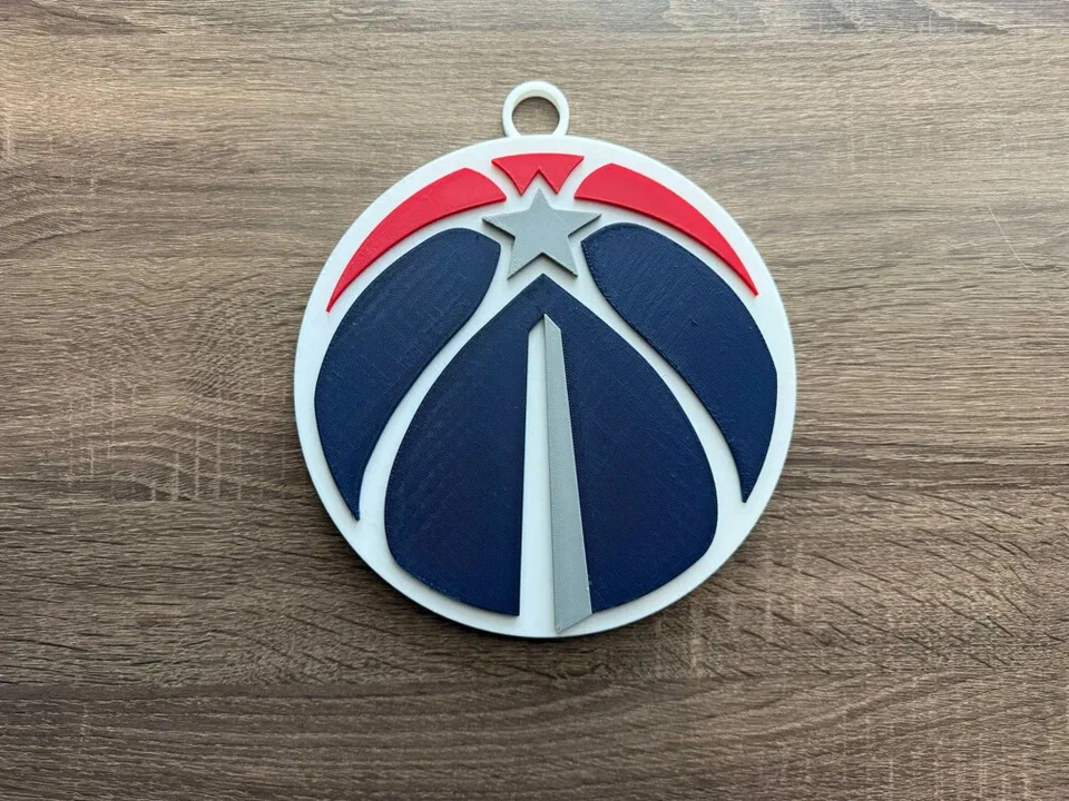 Collar colgante de gran tamaño de los Washington Wizards - Audaz joyería para fanáticos de la NBA para juego Foto 2 de 2