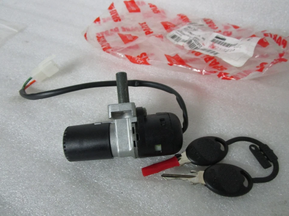 Замок рулевого управления главный выключатель зажигания 01–04 Aprilia Scarabeo 50 Ditech AP8224523 - Изображение 2 из 4
