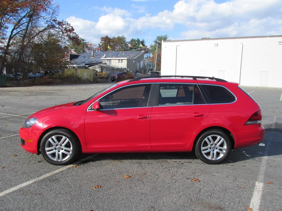 2014 Volkswagen Jetta TDI - Image 2 of 4