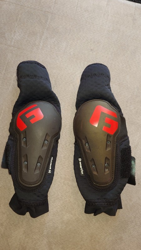 g form elbow guards size Medium