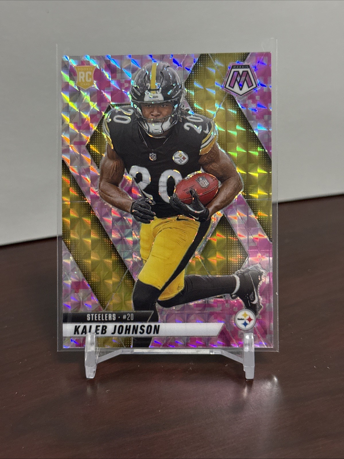 2025 Panini Mosaic #315 Kaleb Johnson Mosaic Camo Pink