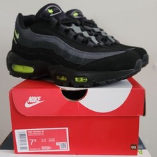 Preços baixos em Nike Air Max 95 Retro Logo - CV1635-002 | eBay