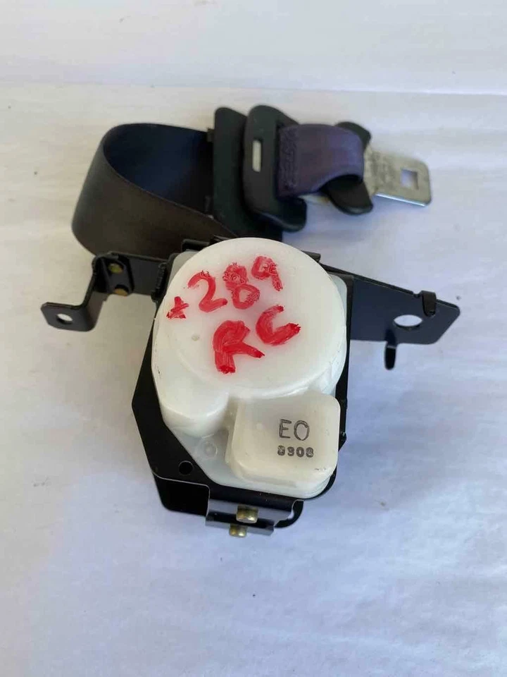 2003 HYUNDAI SONATA Rl Rear Ceenter Seat Belt Lap & Shoulder Belt - Image 3 of 4