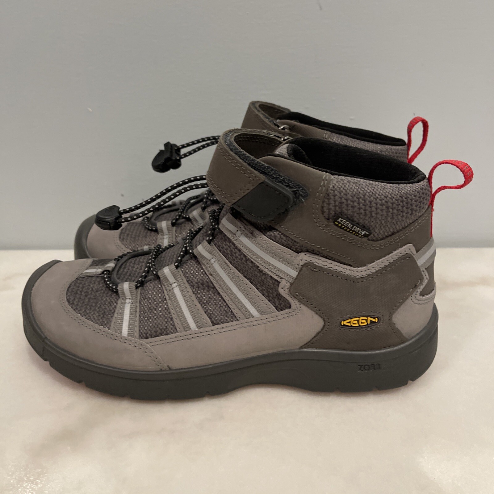 Sneakers alte Keen HikePort 2 grigie nuove senza scatola taglia 5 stile: 1022782