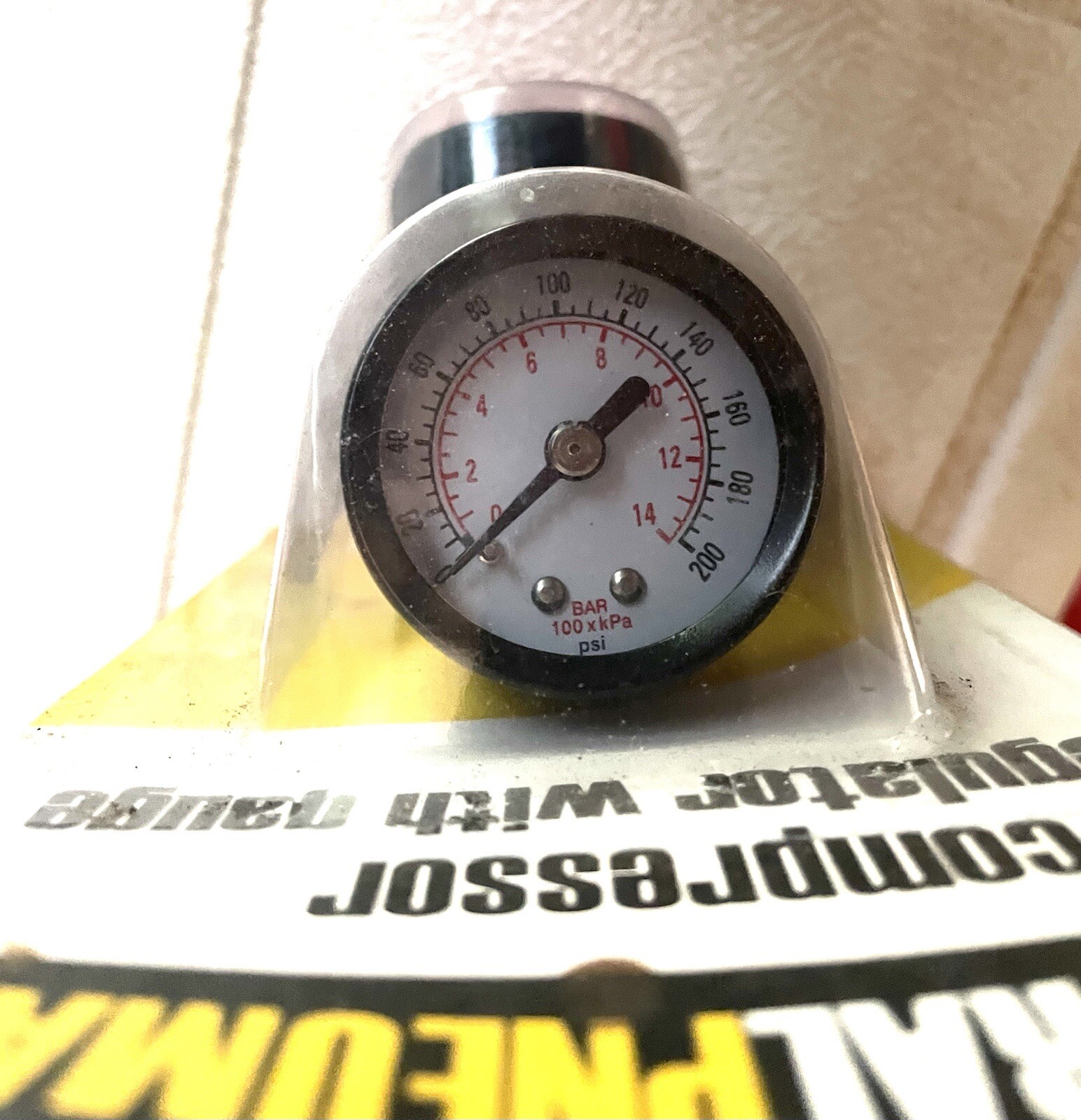 200 PSI Central Pneumatic Air Compressor Regulator with Dial Gauge NEW 68223 NIP
