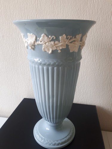 VINTAGE WEDGWOOD BLUMENVASE GEPRÄGT QUEEN'S WARE BLAU GROSSE VASE 27cm HOCH